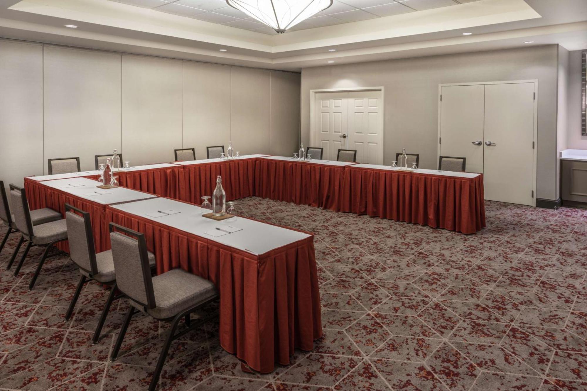 Hilton Garden Inn Blacksburg University Экстерьер фото